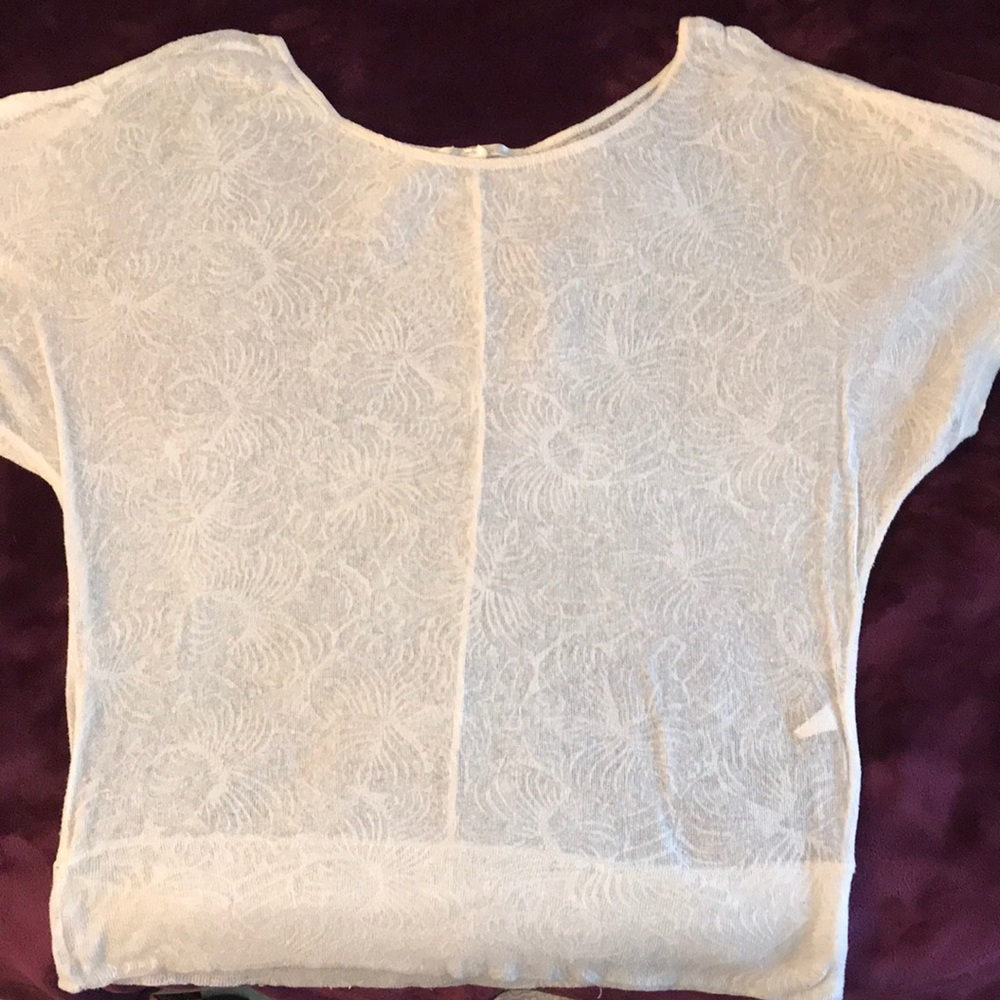 💛3 for $20💛 Sheer lightweight sweater tee
